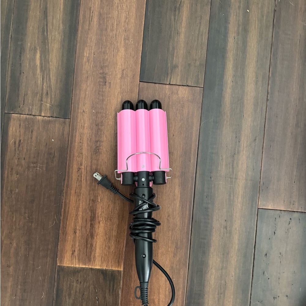 Pink Triple Barrel Hair Curler